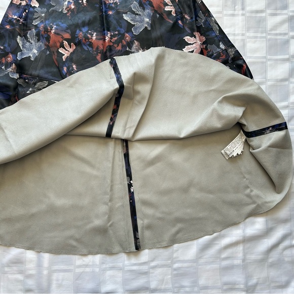 Floral A-Line Midi Skirt - Picture 10 of 12